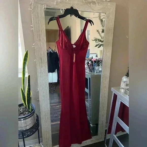 POPILUSH Shapewear Dress Lace Slip Split Maxi - NWT - Picture 9 of 10